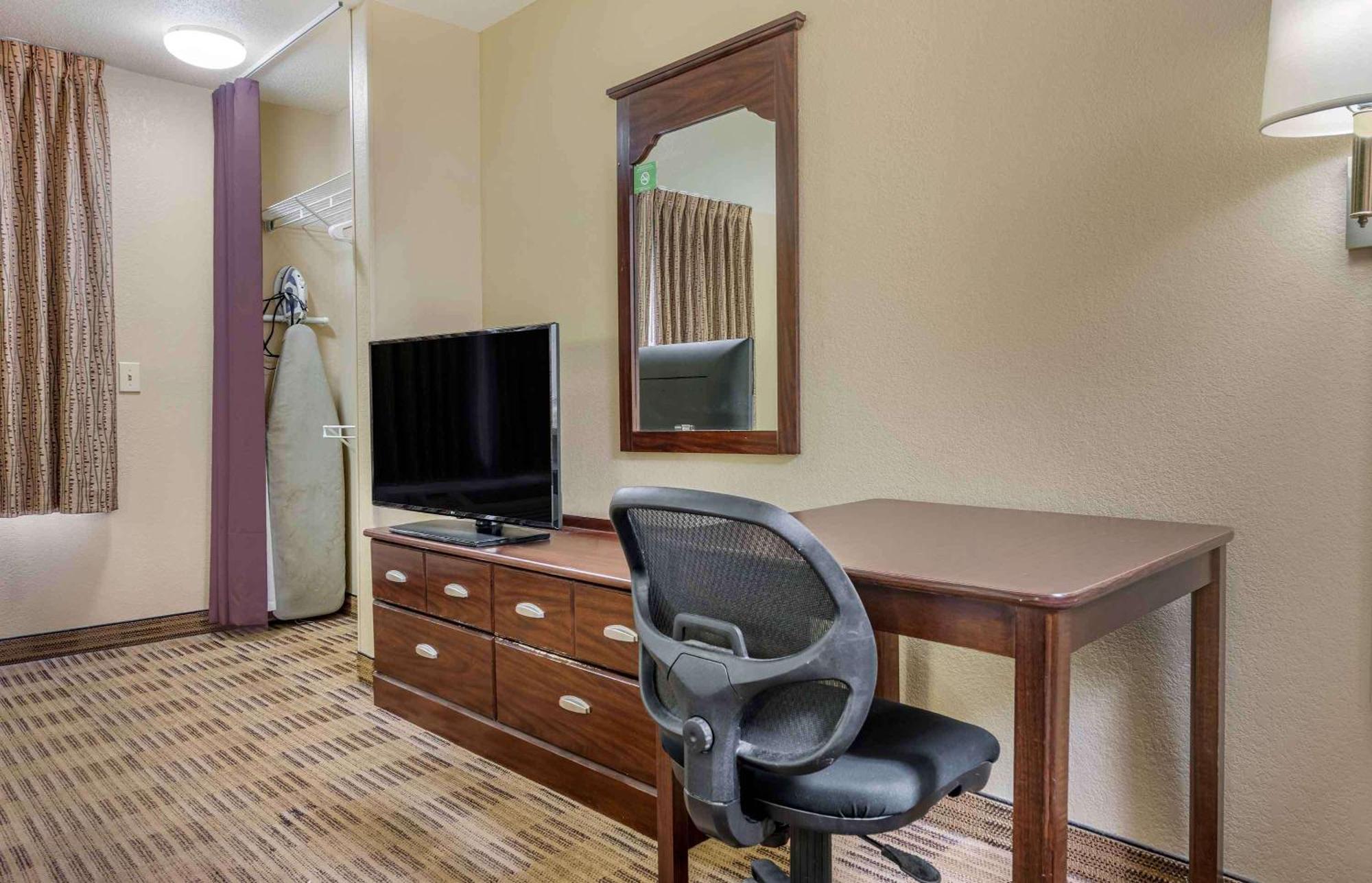 Extended Stay America Suites - Washington Dc Germantown Milestone Exteriér fotografie